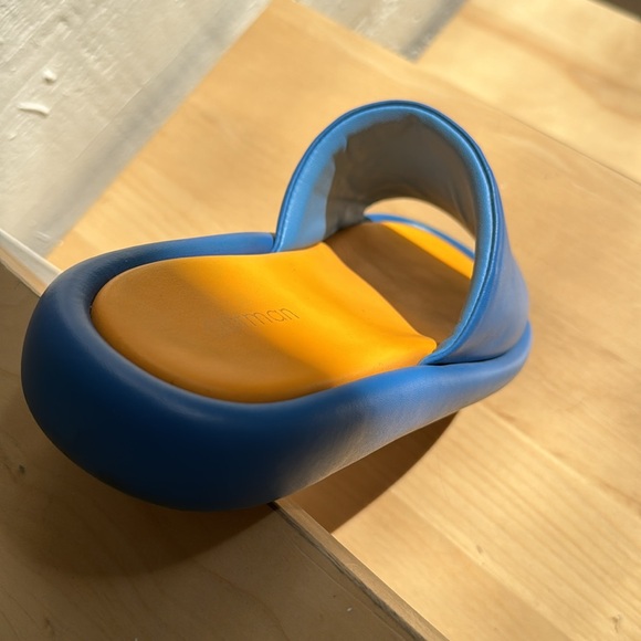 Gorman comfy, padded, fun, colourful, chunky slides. Size 10 - Picture 6 of 6